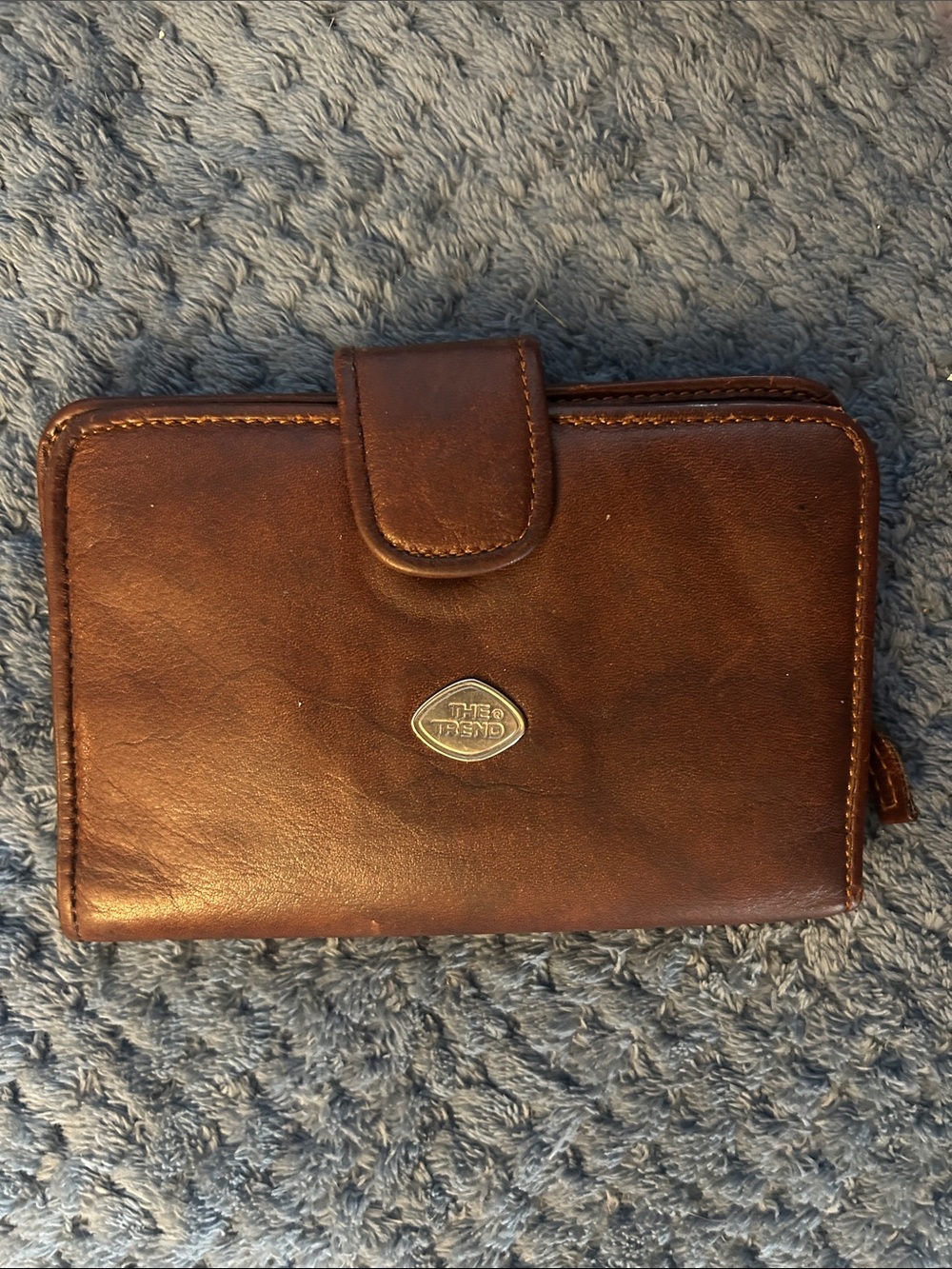 The Trend Brown Leather Zip & Snap Wallet